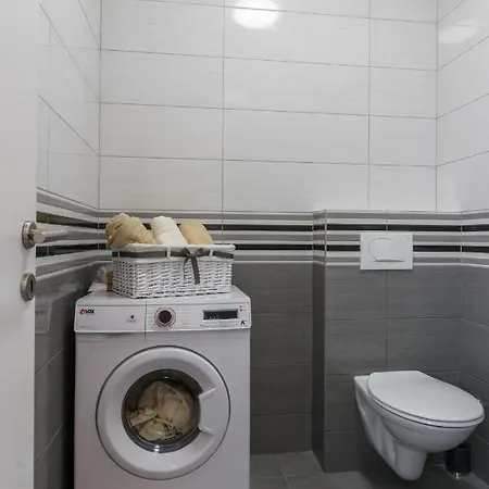 Porat Apartment *